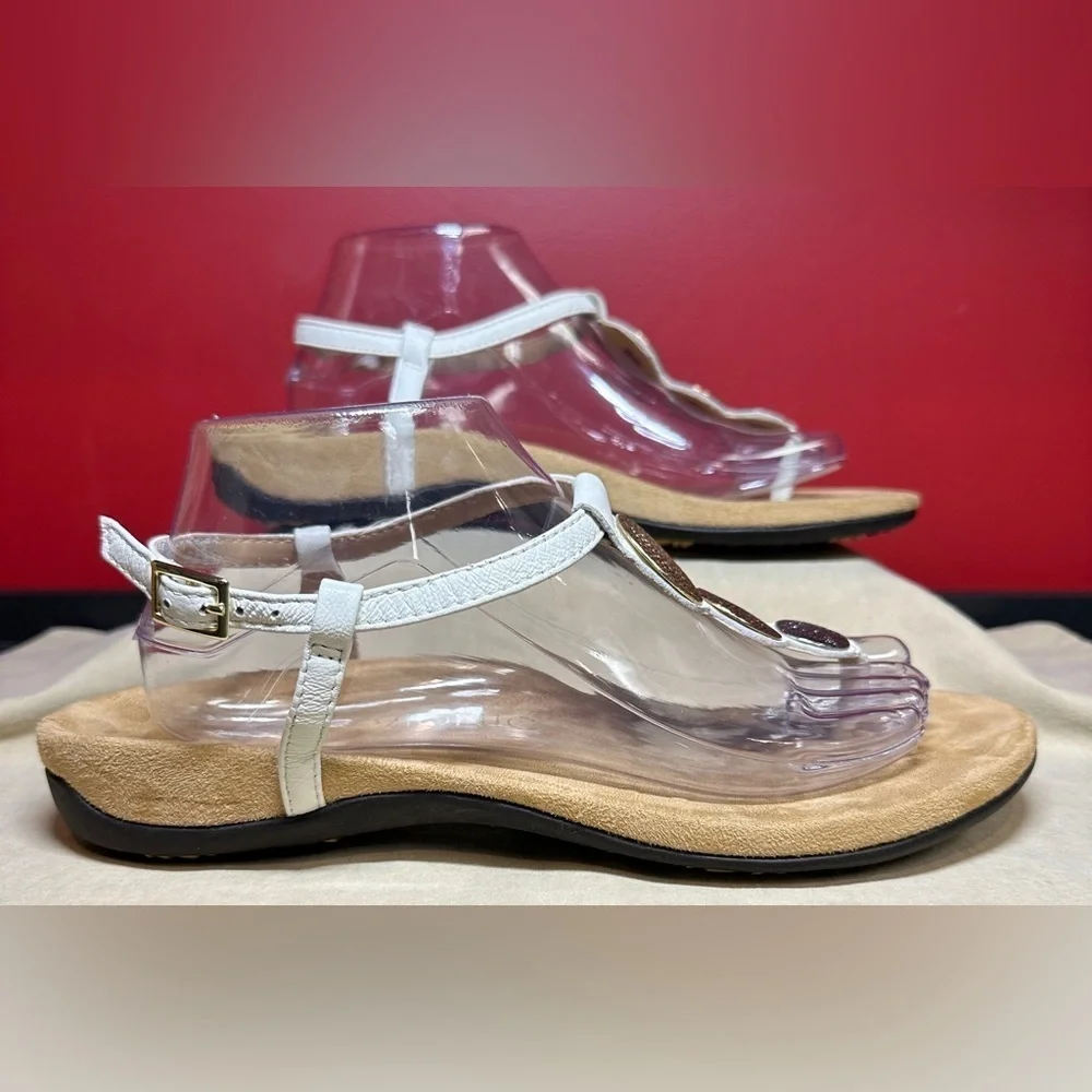 Vionic Leather Toe Post Slingback Sandals with Metallic Medallions Women’s Sz 10